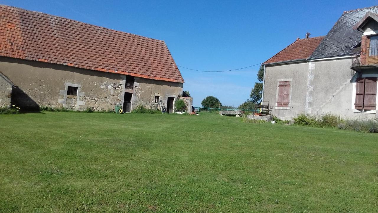 Bed and Breakfast Domaine De La Rue La Berthenoux Esterno foto
