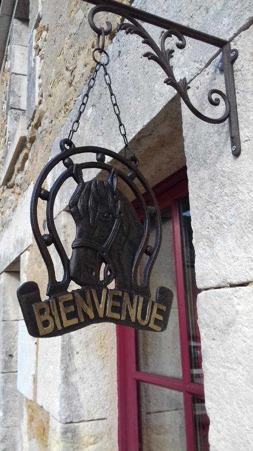 Bed and Breakfast Domaine De La Rue La Berthenoux Esterno foto